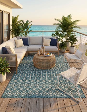 5' 3 x 8' Easy-Clean Lattice Indoor / Outdoor Rug