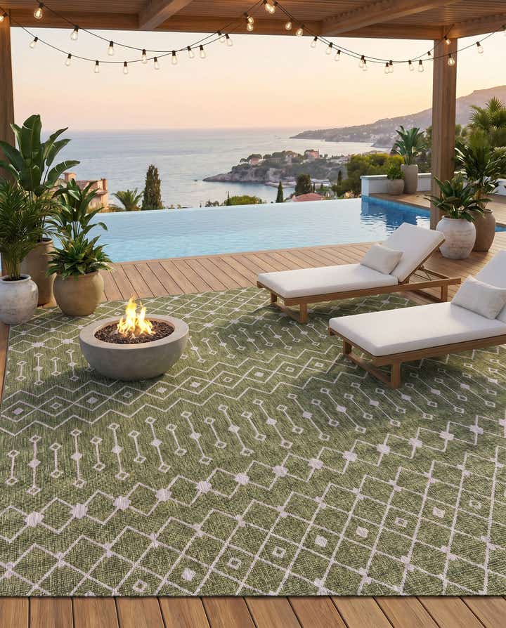 10' 8 x 10' 8 Easy-Clean Lattice Indoor / Outdoor Square Rug