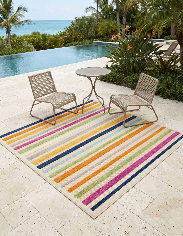 Detail image of 5' 3 x 5' 3 Easy-Clean Aruba Indoor / Outdoor Square Rug