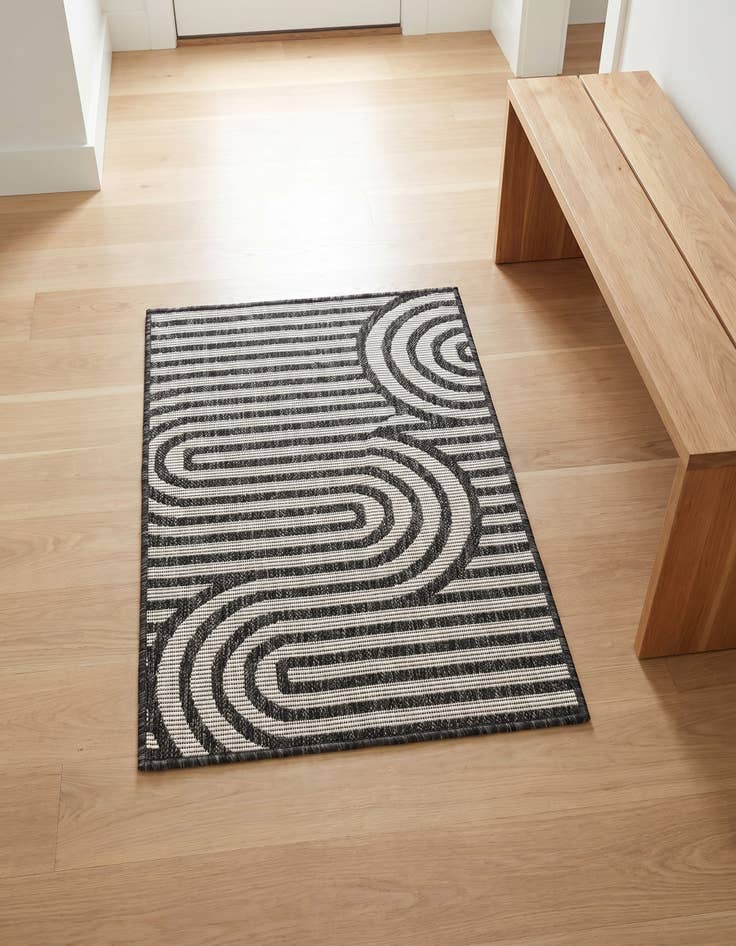 Detail image of 2' x 3' Easy-Clean Modern Indoor / Outdoor Rug