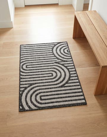2' x 3' Easy-Clean Modern Indoor / Outdoor Rug