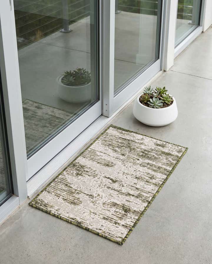 2' x 3' Easy-Clean Modern Indoor / Outdoor Rug