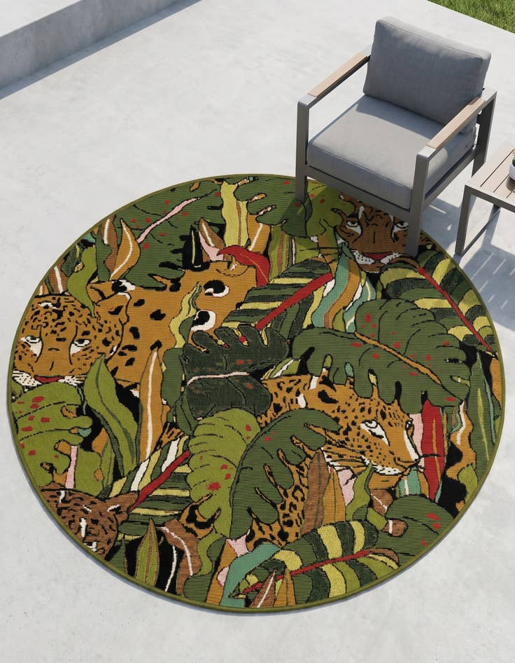 Detail image of 4' x 4' Easy-Clean Botanical Indoor / Outdoor Round Rug