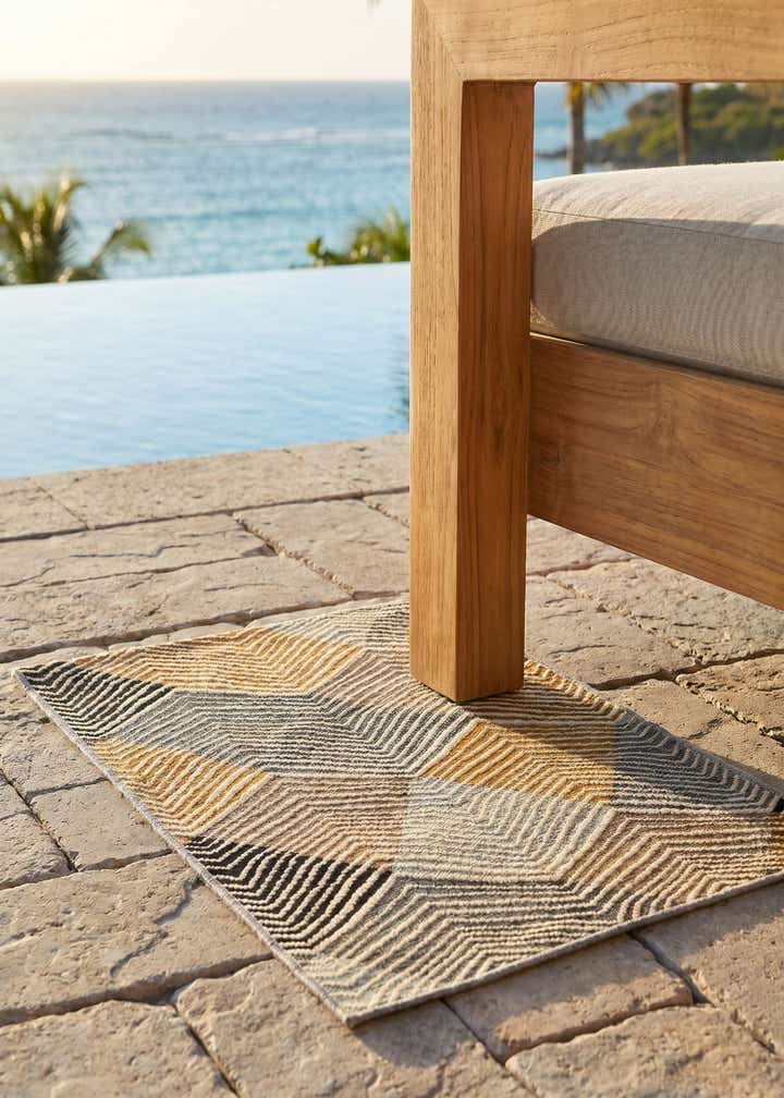 2' x 3' Easy-Clean Modern Indoor / Outdoor Rug