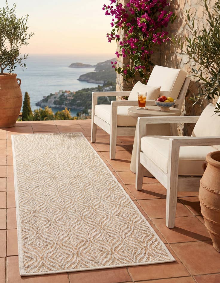 Detail image of 2' x 6' Easy-Clean Lattice Indoor / Outdoor Runner Rug