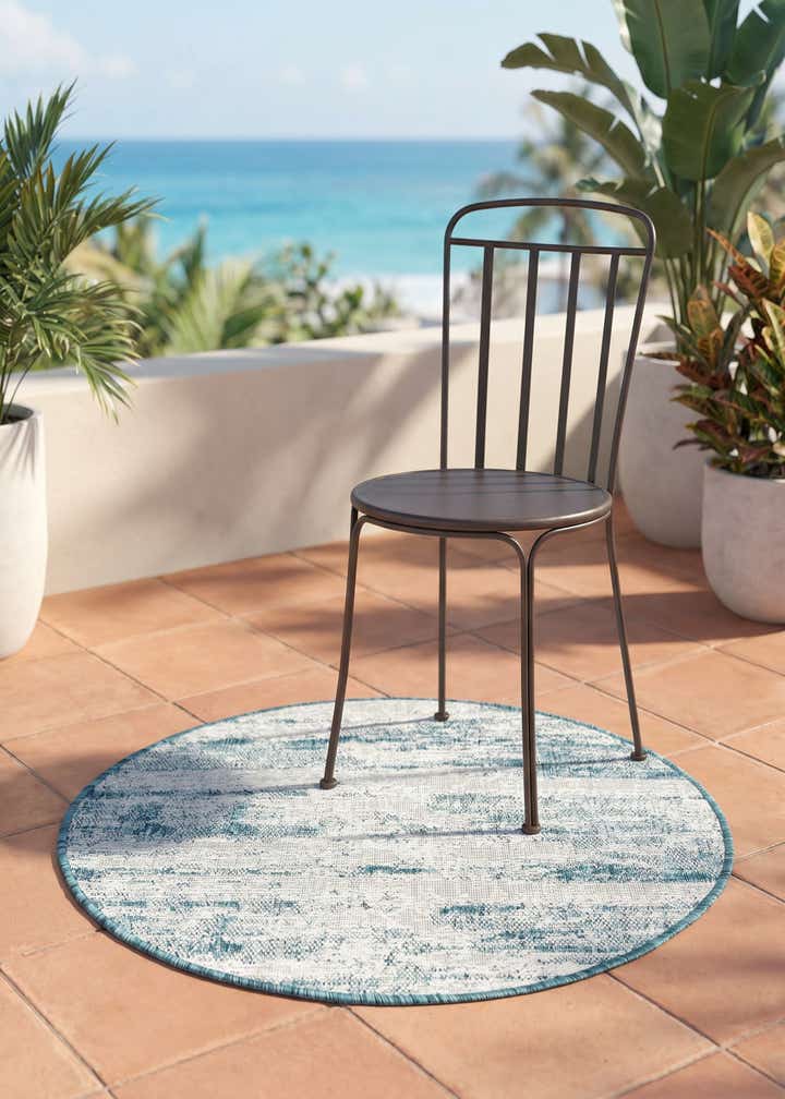 3' x 3' Easy-Clean Modern Indoor / Outdoor Round Rug