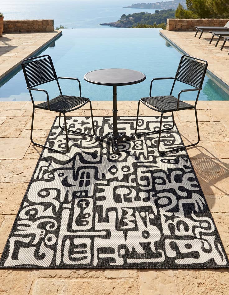 Detail image of 4' x 6' Easy-Clean Modern Indoor / Outdoor Rug