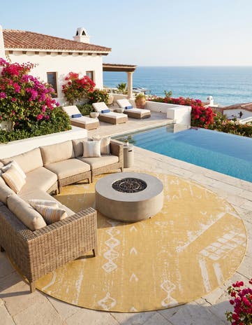 13' x 13' Easy-Clean Bohemian Indoor / Outdoor Round Rug