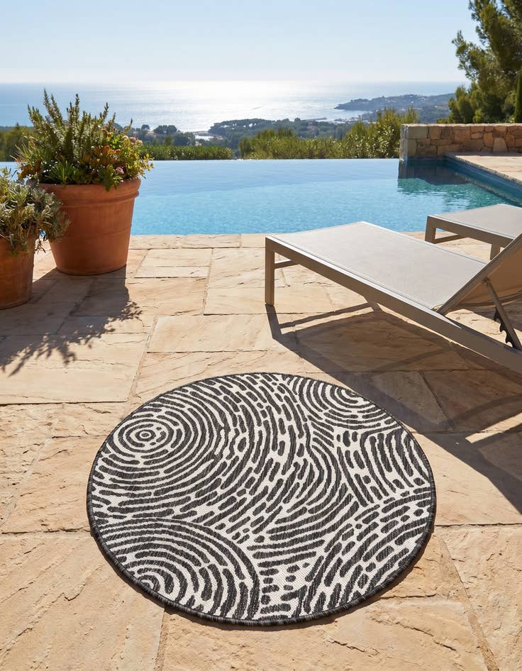 Detail image of 3' x 3' Easy-Clean Modern Indoor / Outdoor Round Rug