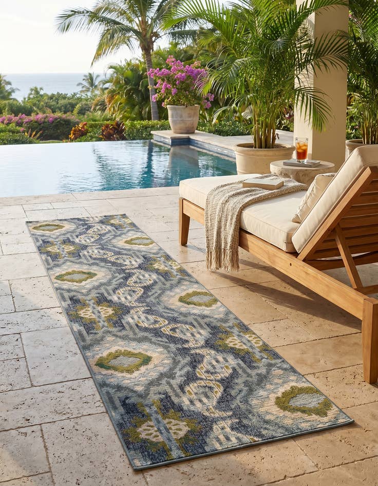 Detail image of 2' 7 x 11' Easy-Clean Modern Indoor / Outdoor Runner Rug