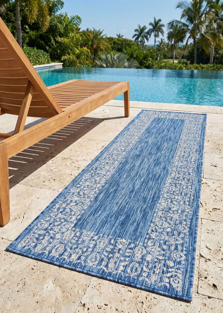 2' x 6' Easy-Clean Border Indoor / Outdoor Runner Rug