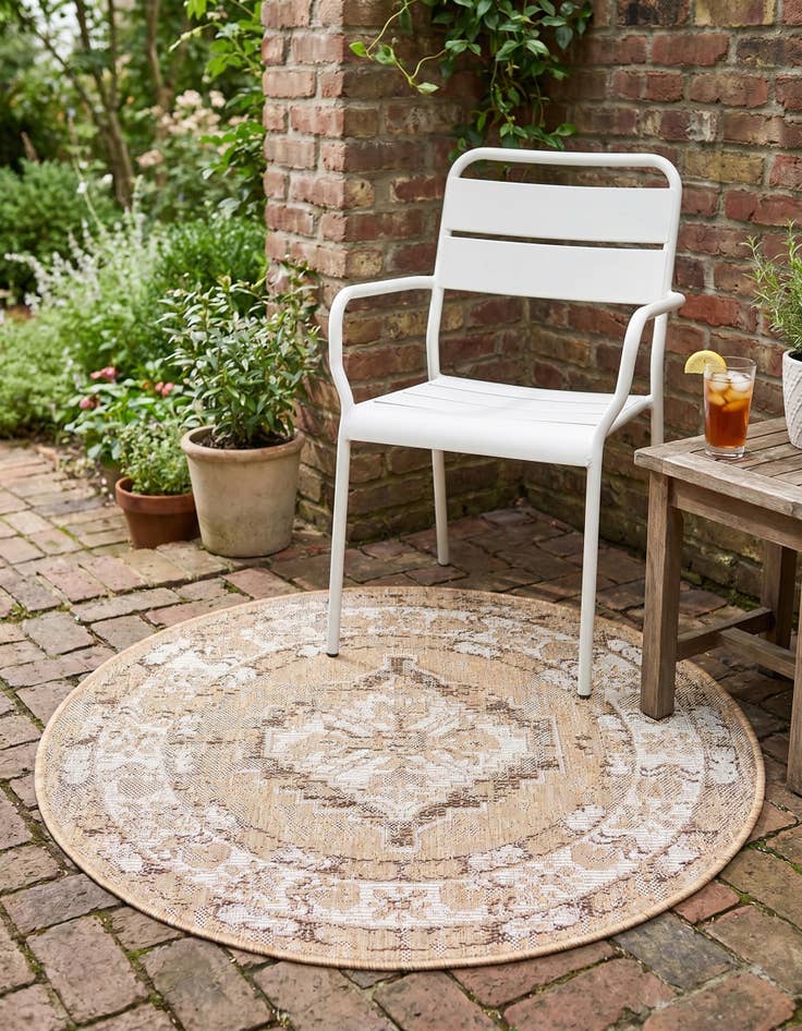 Detail image of 3' x 3' Easy-Clean Traditional Indoor / Outdoor Round Rug