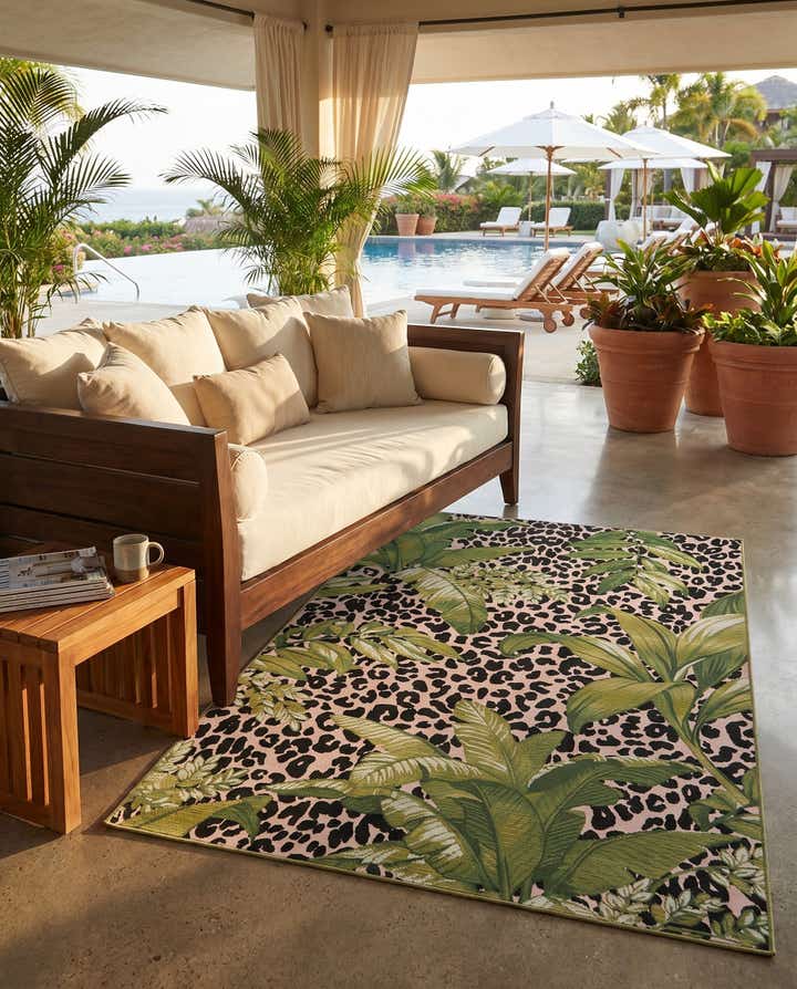 5' 3 x 8' Easy-Clean Botanical Indoor / Outdoor Rug