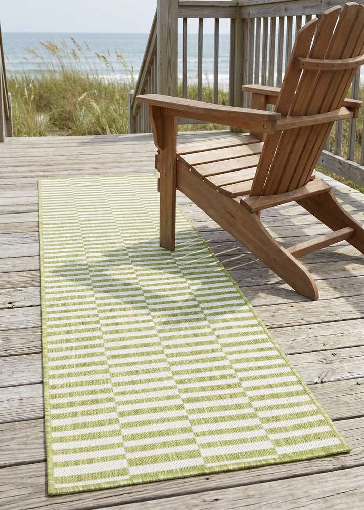 2' x 6' Easy-Clean Striped Indoor / Outdoor Runner Rug