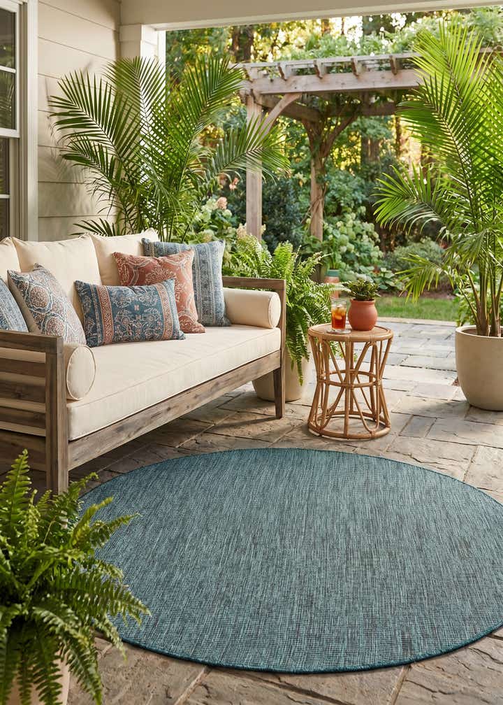 5' 3 x 5' 3 Easy-Clean Solid Indoor / Outdoor Round Rug