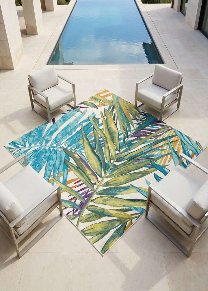 7' 10 x 7' 10 Easy-Clean Botanical Indoor / Outdoor Square Rug