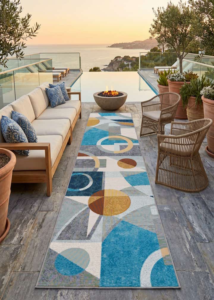 2' 7 x 10' Easy-Clean Modern Indoor / Outdoor Runner Rug