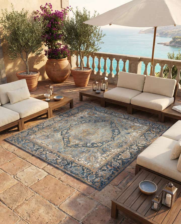 6' x 6' Easy-Clean Traditional Indoor / Outdoor Square Rug