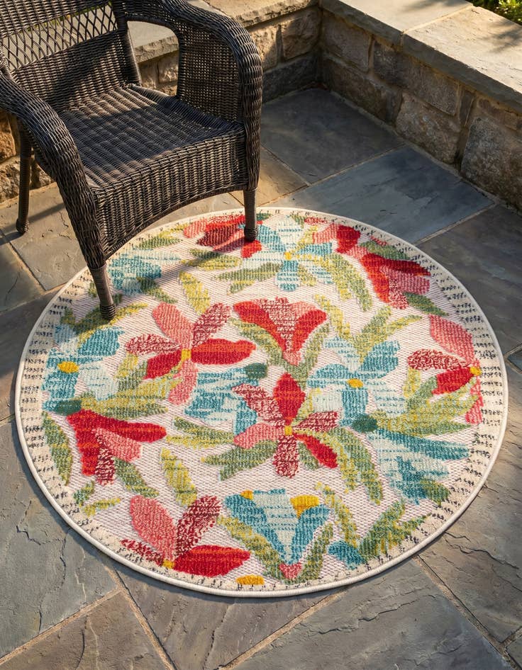 Detail image of 3' x 3' Easy-Clean Casablanca Indoor / Outdoor Round Rug
