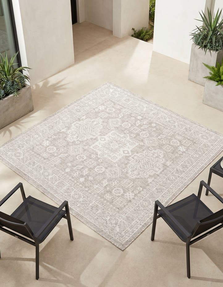 5' 3 x 5' 3 Easy-Clean Aztec Indoor / Outdoor ...