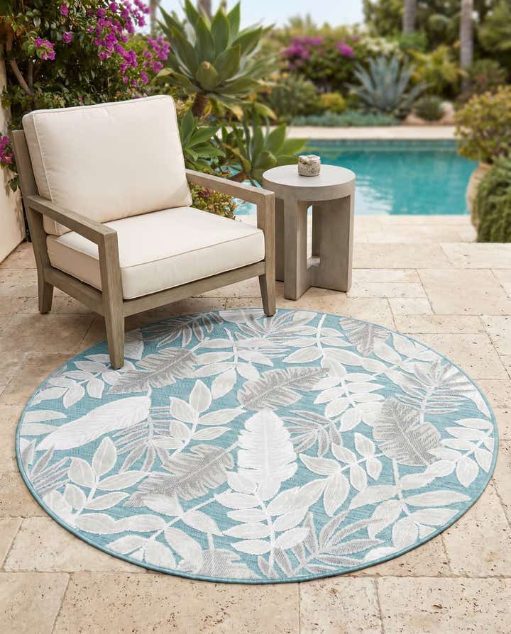 4' 5 x 4' 5 Easy-Clean Botanical Indoor / Outdoor Round Rug