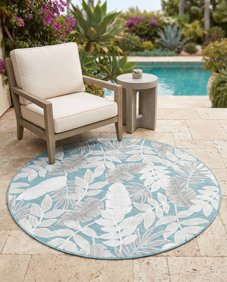 Detail image of 4' 5 x 4' 5 Easy-Clean Botanical Indoor / Outdoor Round Rug
