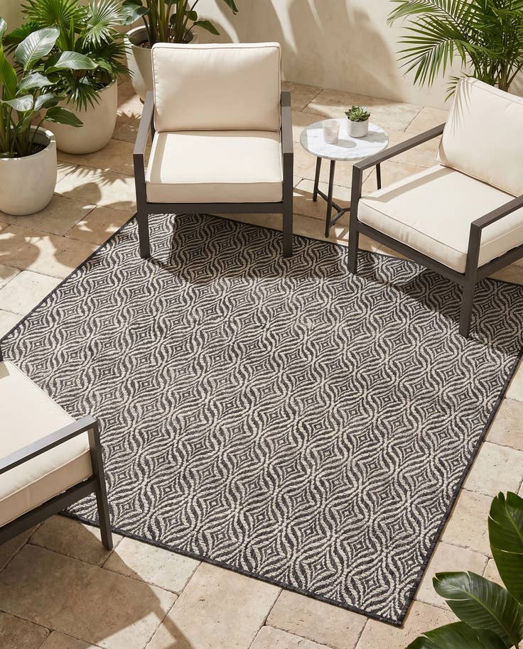 Detail image of 5' 3 x 5' 3 Easy-Clean Lattice Indoor / Outdoor Square Rug