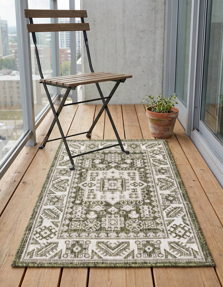 Detail image of 2' x 3' Easy-Clean Aztec Indoor / Outdoor Rug