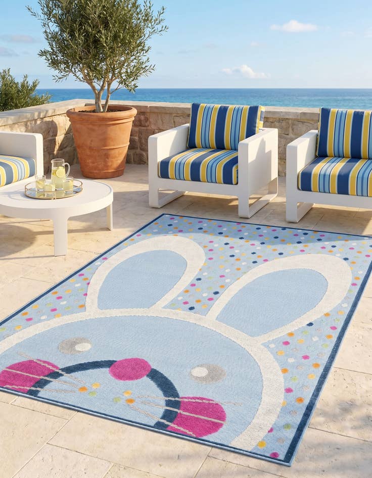 Detail image of 5' 3 x 7' 7 Easy-Clean Indoor / Outdoor Rug