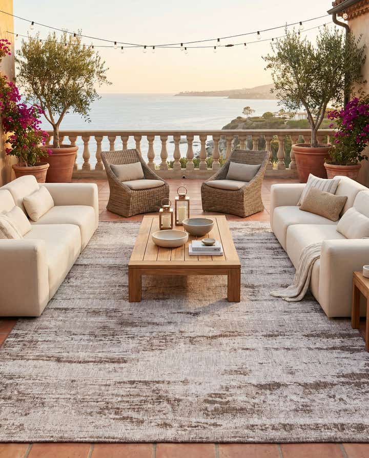 10' x 14' Easy-Clean Modern Indoor / Outdoor Rug