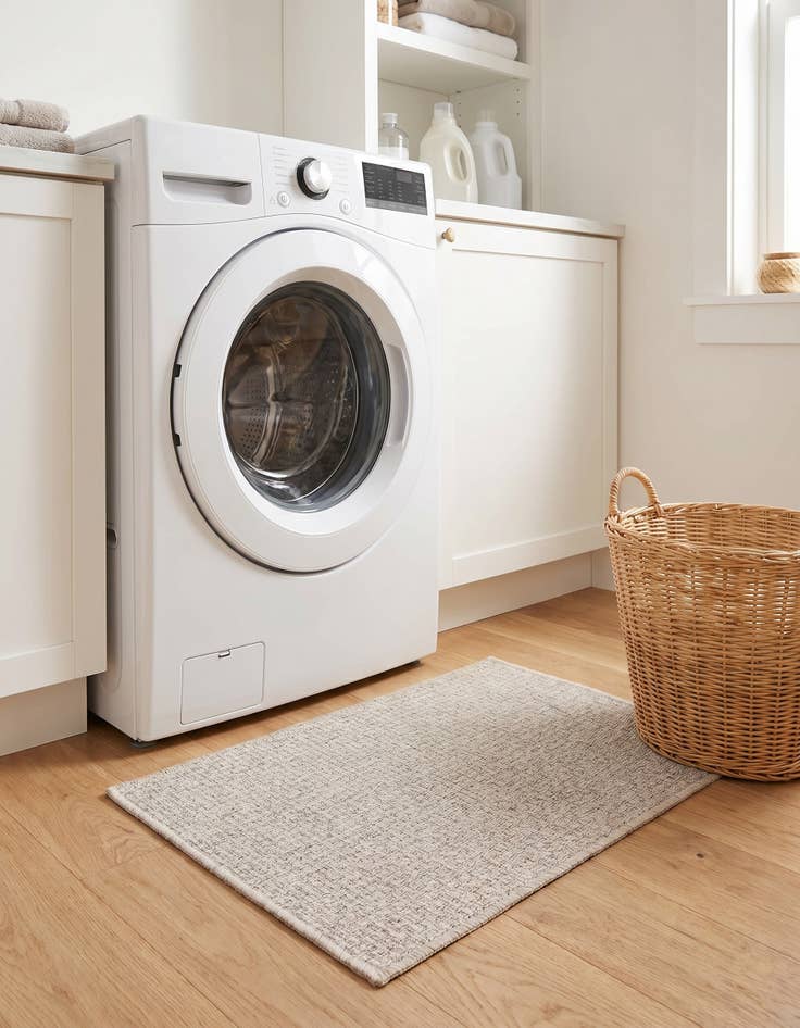 Detail image of 2' x 3' Easy-Clean Solid Indoor / Outdoor Rug