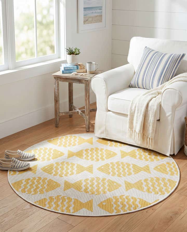 3' 1 x 3' 1 Easy-Clean Coastal Indoor / Outdoor Round Rug