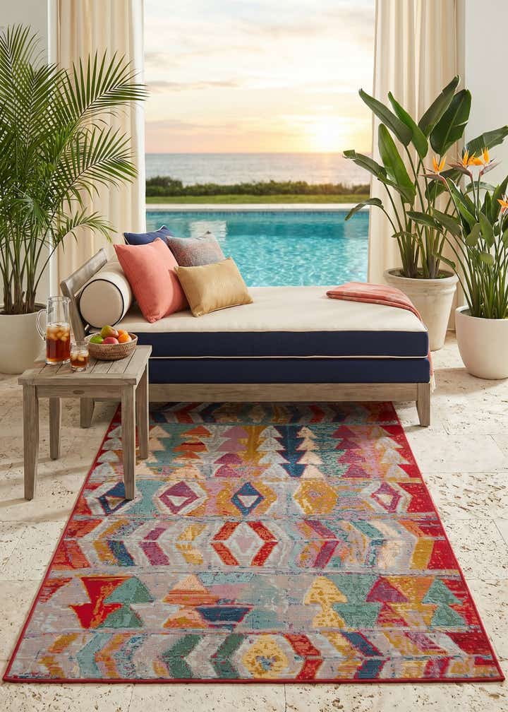 4' x 6' Easy-Clean Modern Indoor / Outdoor Rug