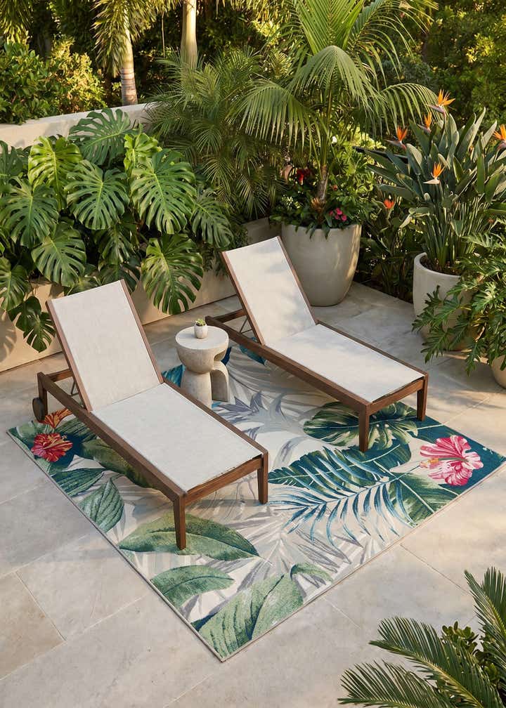 6' x 6' Easy-Clean Botanical Indoor / Outdoor Square Rug