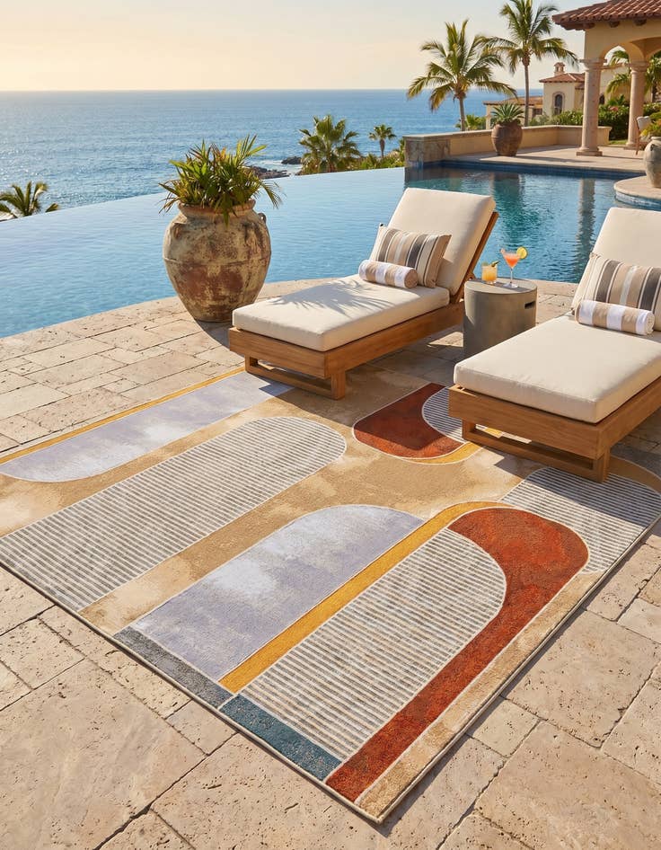 Detail image of 7' 10 x 7' 10 Easy-Clean Modern Indoor / Outdoor Square Rug