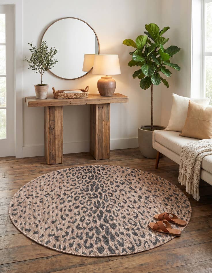 Detail image of 4' x 4' Easy-Clean Safari Indoor / Outdoor Round Rug