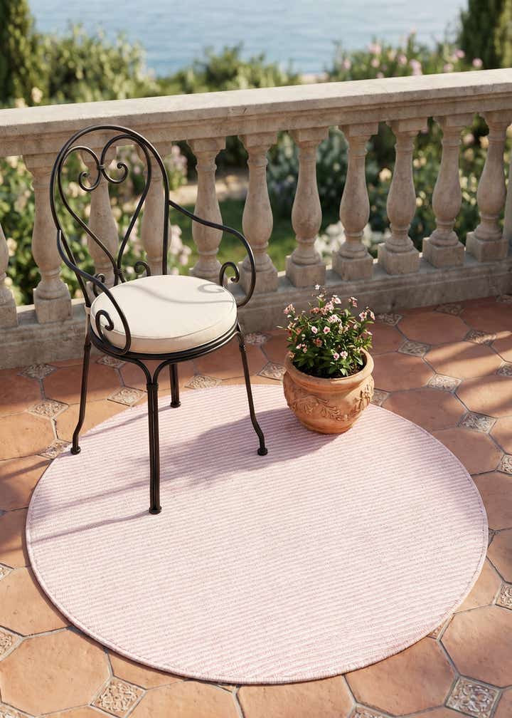 3' 3 x 3' 3 Easy-Clean Jill Zarin Palm Springs Indoor / Outdoor Round Rug