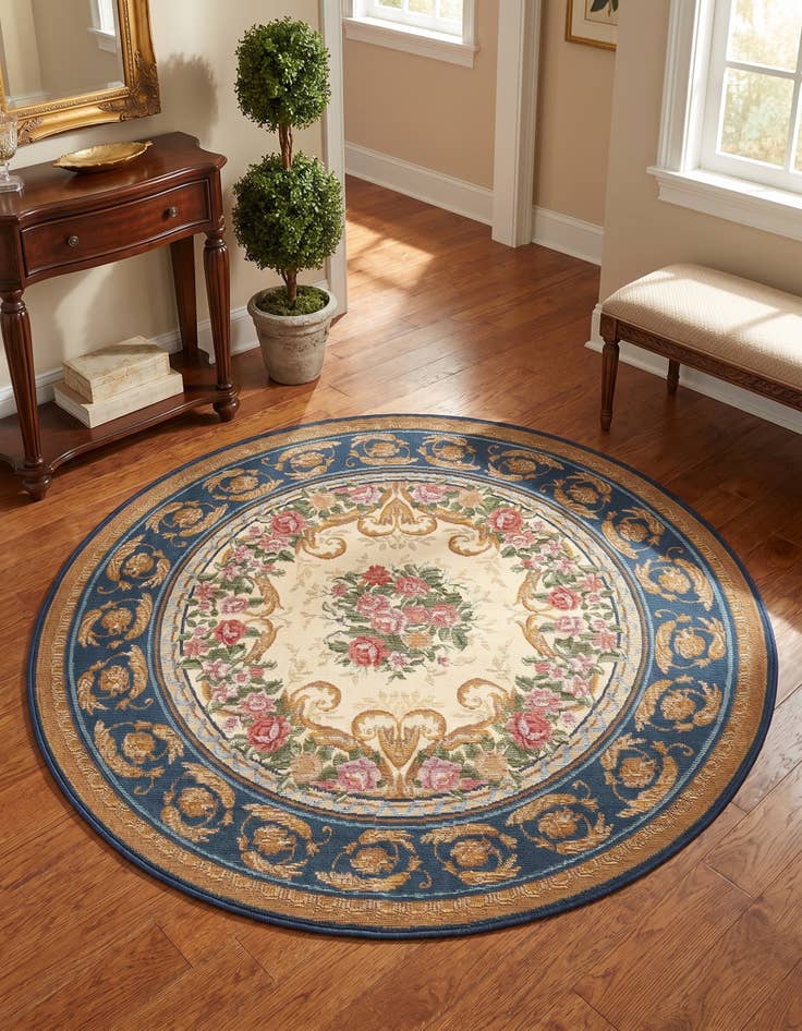 Detail image of 4' x 4' Easy-Clean Traditional Indoor / Outdoor Round Rug