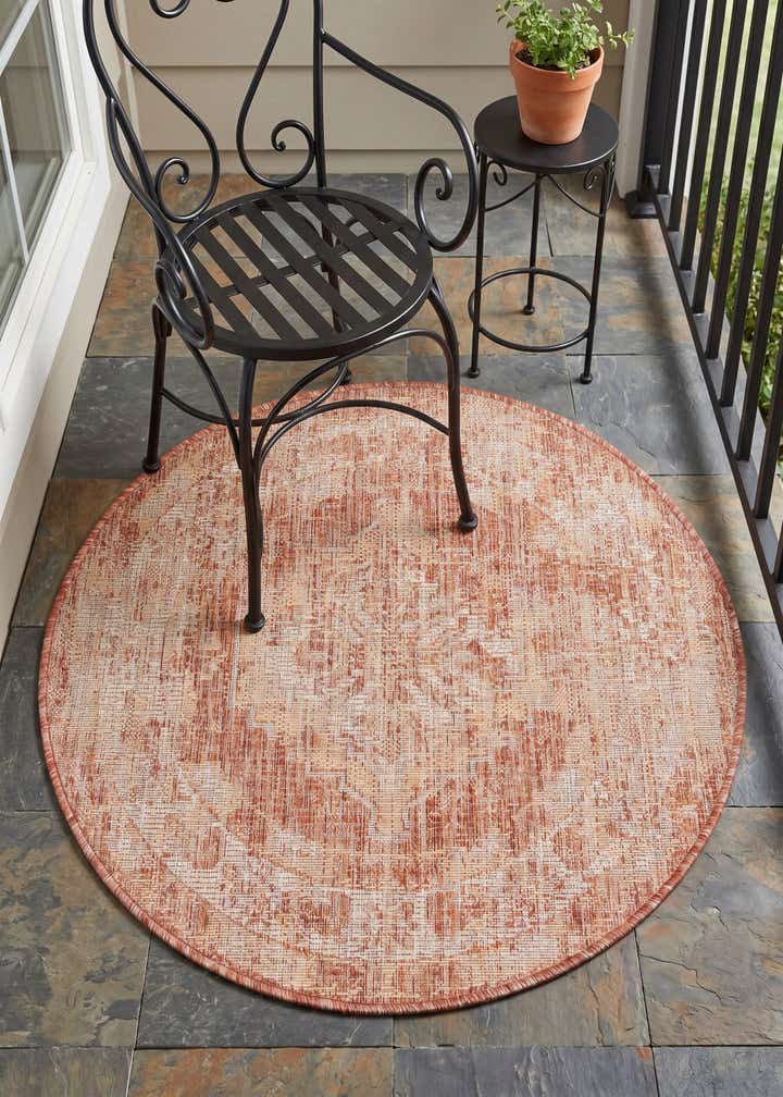 3' x 3' Easy-Clean Traditional Indoor / Outdoor Round Rug