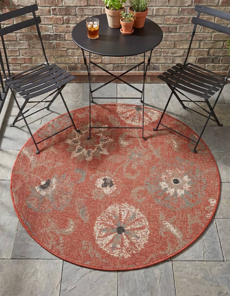 Detail image of 4' x 4' Easy-Clean Botanical Indoor / Outdoor Round Rug