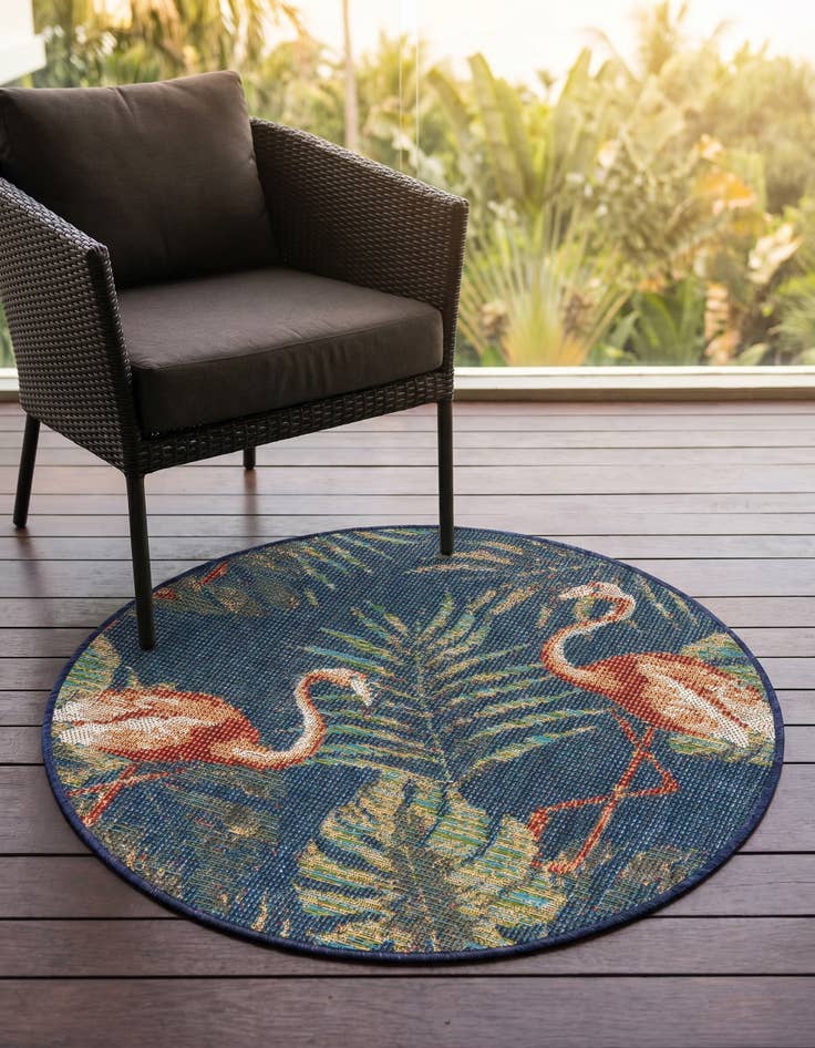 Detail image of 3' 3 x 3' 3 Easy-Clean Baja Indoor / Outdoor Round Rug