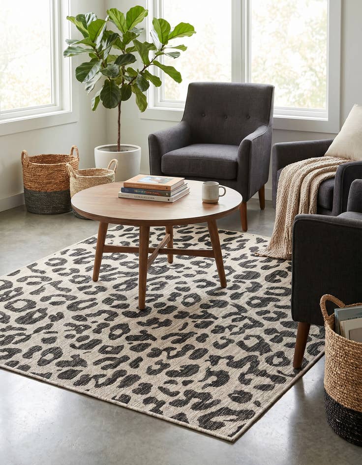 Detail image of 5' 3 x 5' 3 Easy-Clean Safari Indoor / Outdoor Square Rug