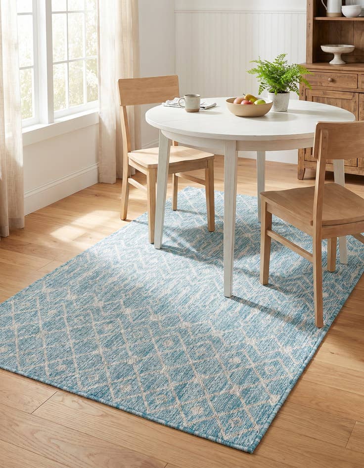 Detail image of 3' x 5' 3 Easy-Clean Lattice Indoor / Outdoor Rug