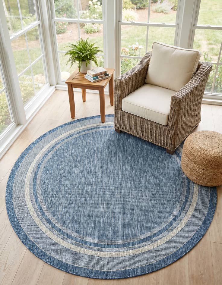 Detail image of 7' 10 x 7' 10 Easy-Clean Border Indoor / Outdoor Round Rug