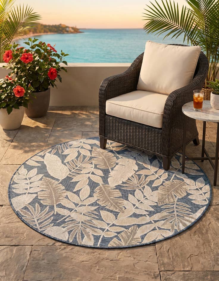 Detail image of 4' 5 x 4' 5 Easy-Clean Botanical Indoor / Outdoor Round Rug
