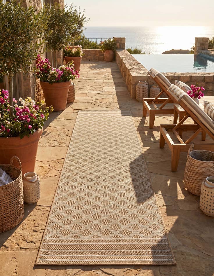 Detail image of 2' 7 x 12' Easy-Clean Lattice Indoor / Outdoor Runner Rug