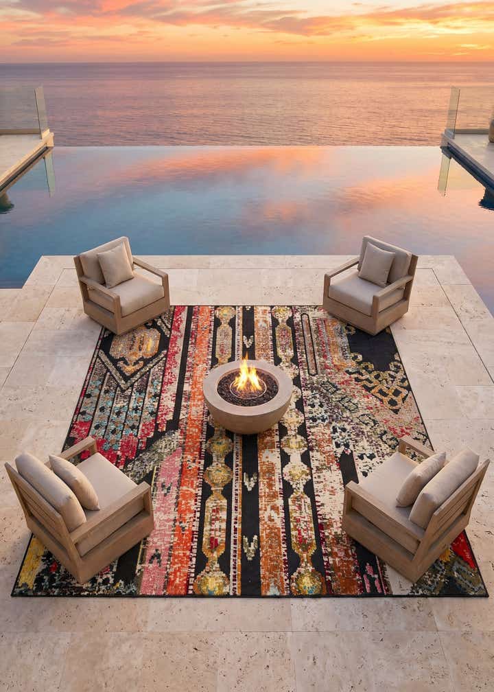 7' 10 x 7' 10 Easy-Clean Casablanca Indoor / Outdoor Square Rug