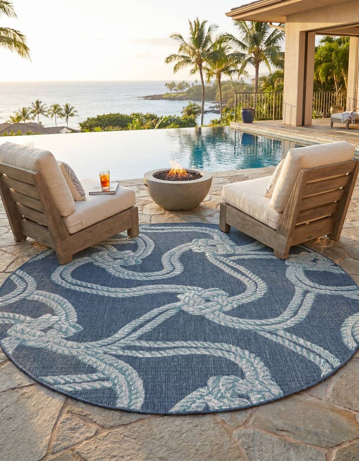 Detail image of 7' x 7' Easy-Clean Coastal Indoor / Outdoor Round Rug
