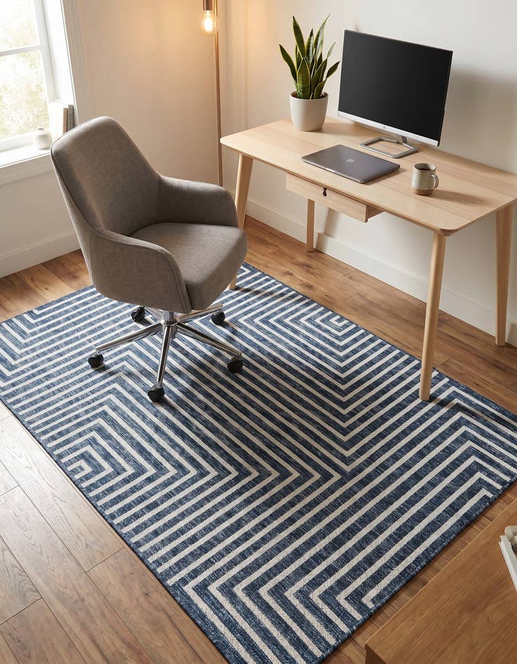 Detail image of 4' x 6' Easy-Clean Modern Indoor / Outdoor Rug