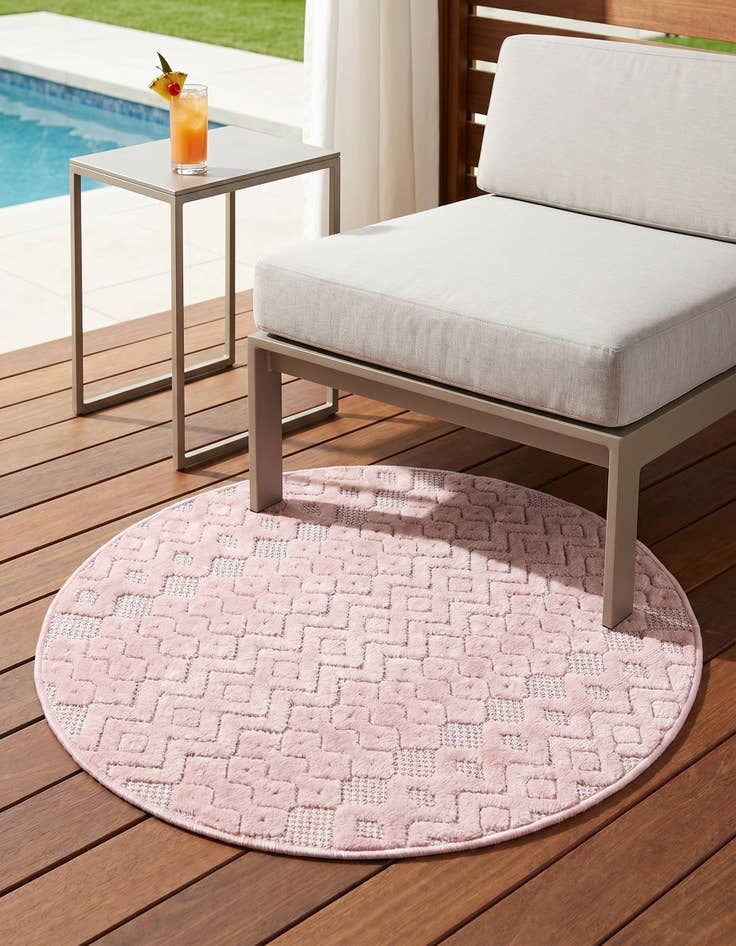 Detail image of 3' x 3' Easy-Clean Trellis Textured Indoor / Outdoor Round Rug